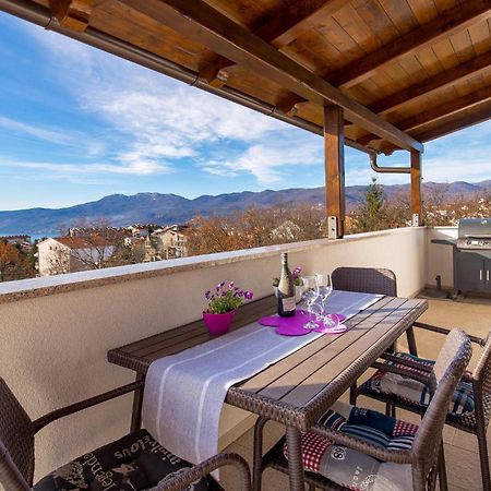 Gorgeous Apartment In Rijeka With Kitchen Exterior photo